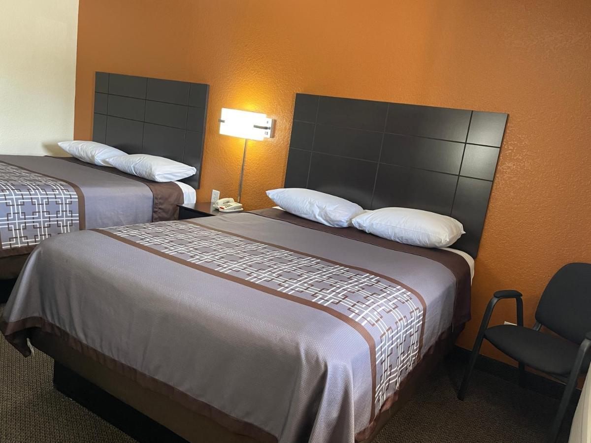 Lufkin Inn Bagian luar foto